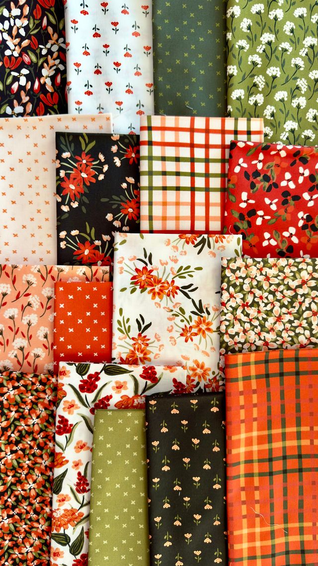 Crimson & Evergreen Fat Quarter bundle | Cloud 9 Fabrics | Kay's Illustrations