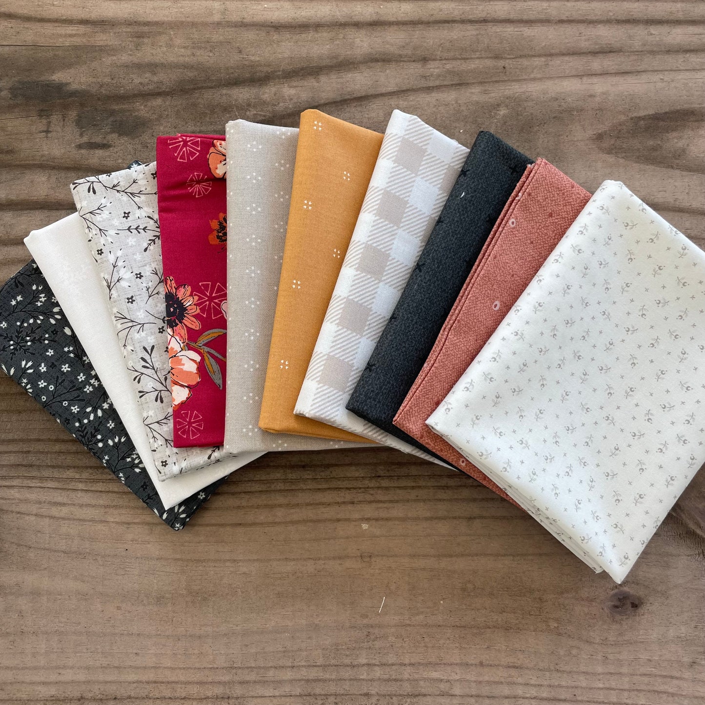 Romance Fat Quarter bundle - 10 fabrics