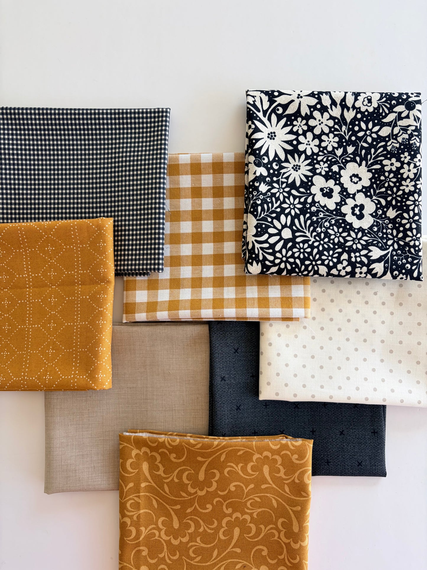 Amiel Fat Quarter bundle - 8 fabrics