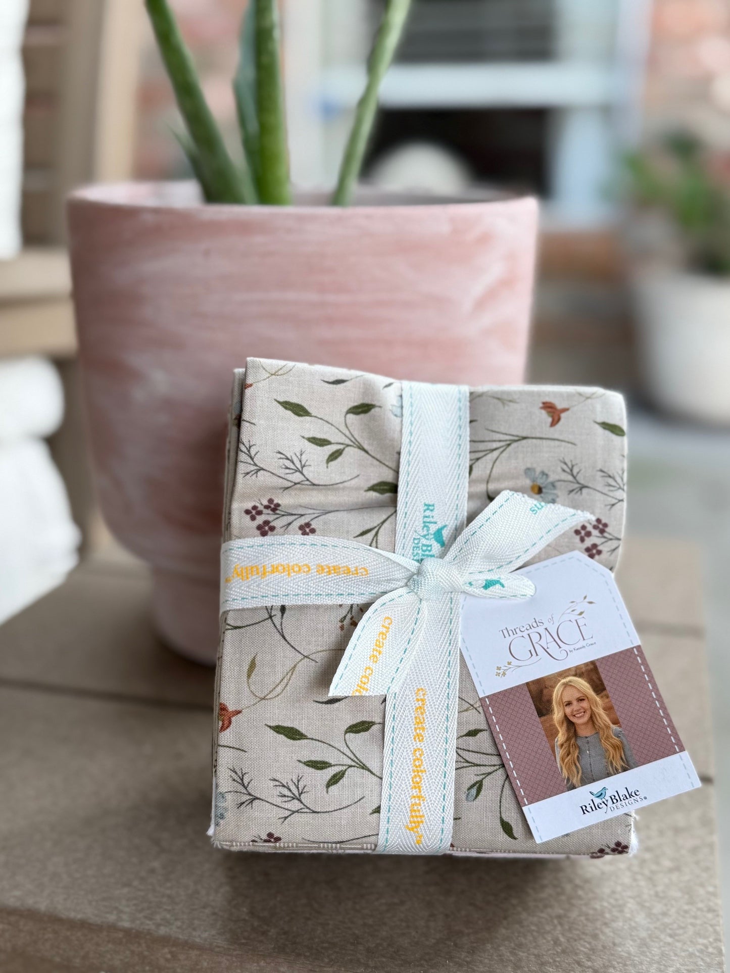 Threads of Grace Fat Quarter Bundle