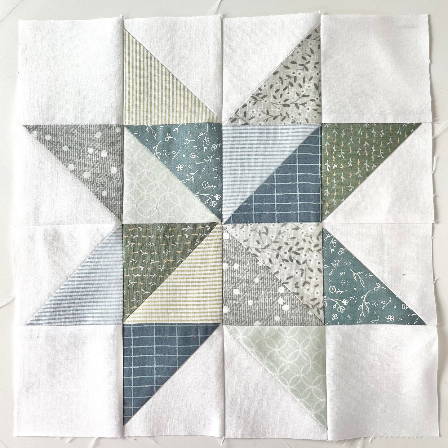 Hesper quilt bundle | Half yard bundle | 8 fabrics | AN EARLY SPRING bundle