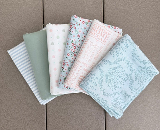 Heirloom Haven Fat Quarter Bundle