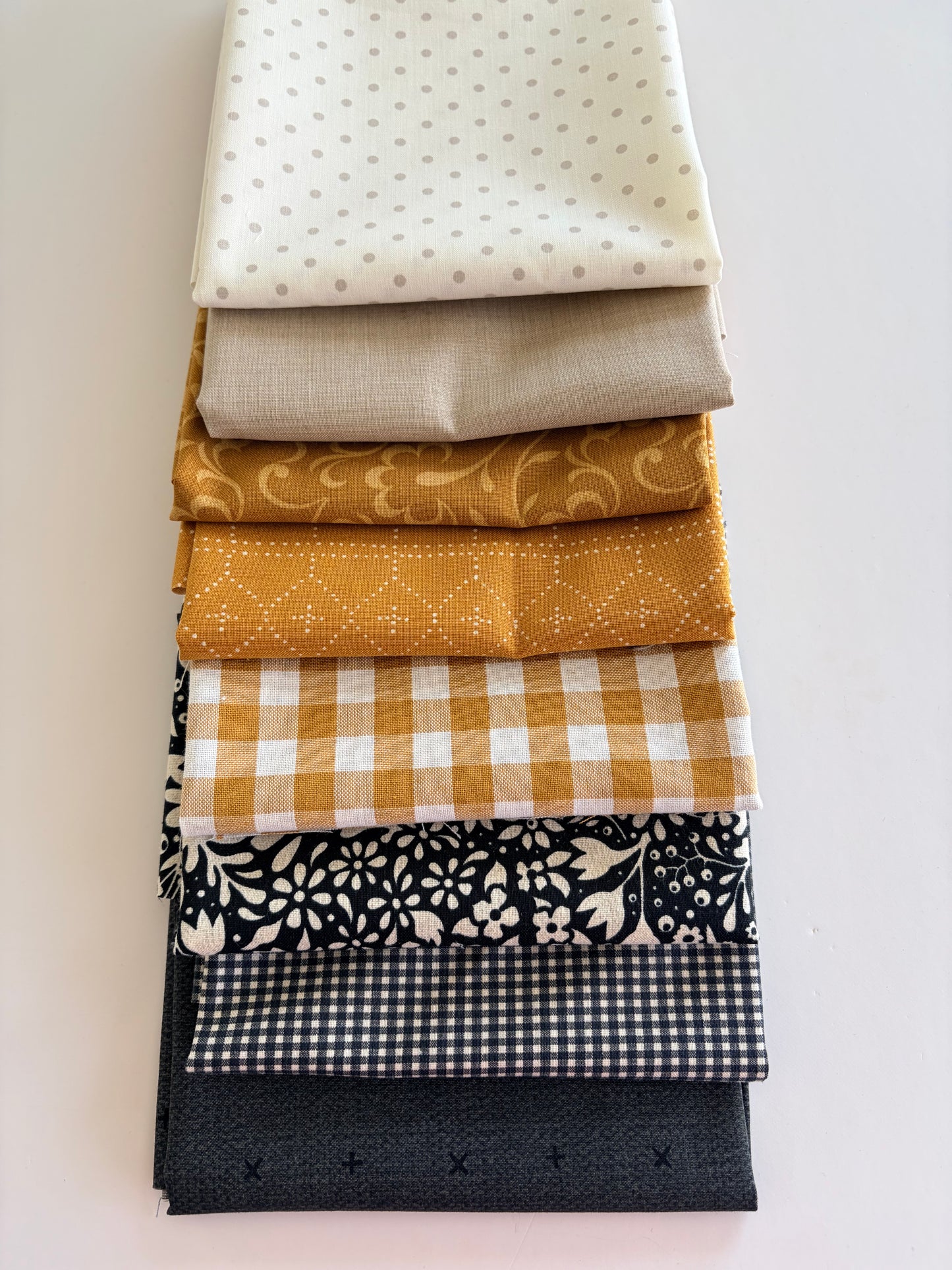 Amiel Fat Quarter bundle - 8 fabrics