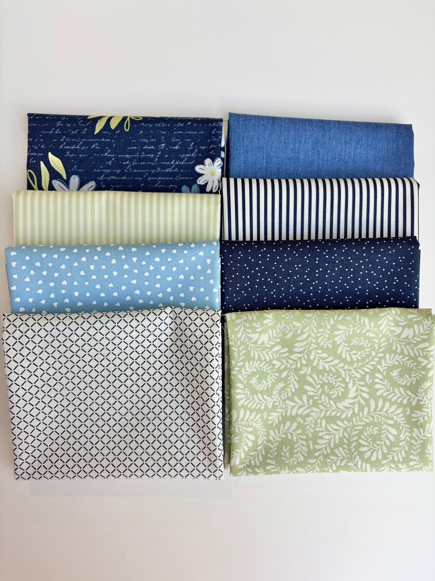 A Fresh Start Fat Quarter bundle - 8 fabrics