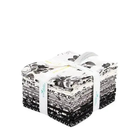 Ink & Ivory Fat Quarter Bundle